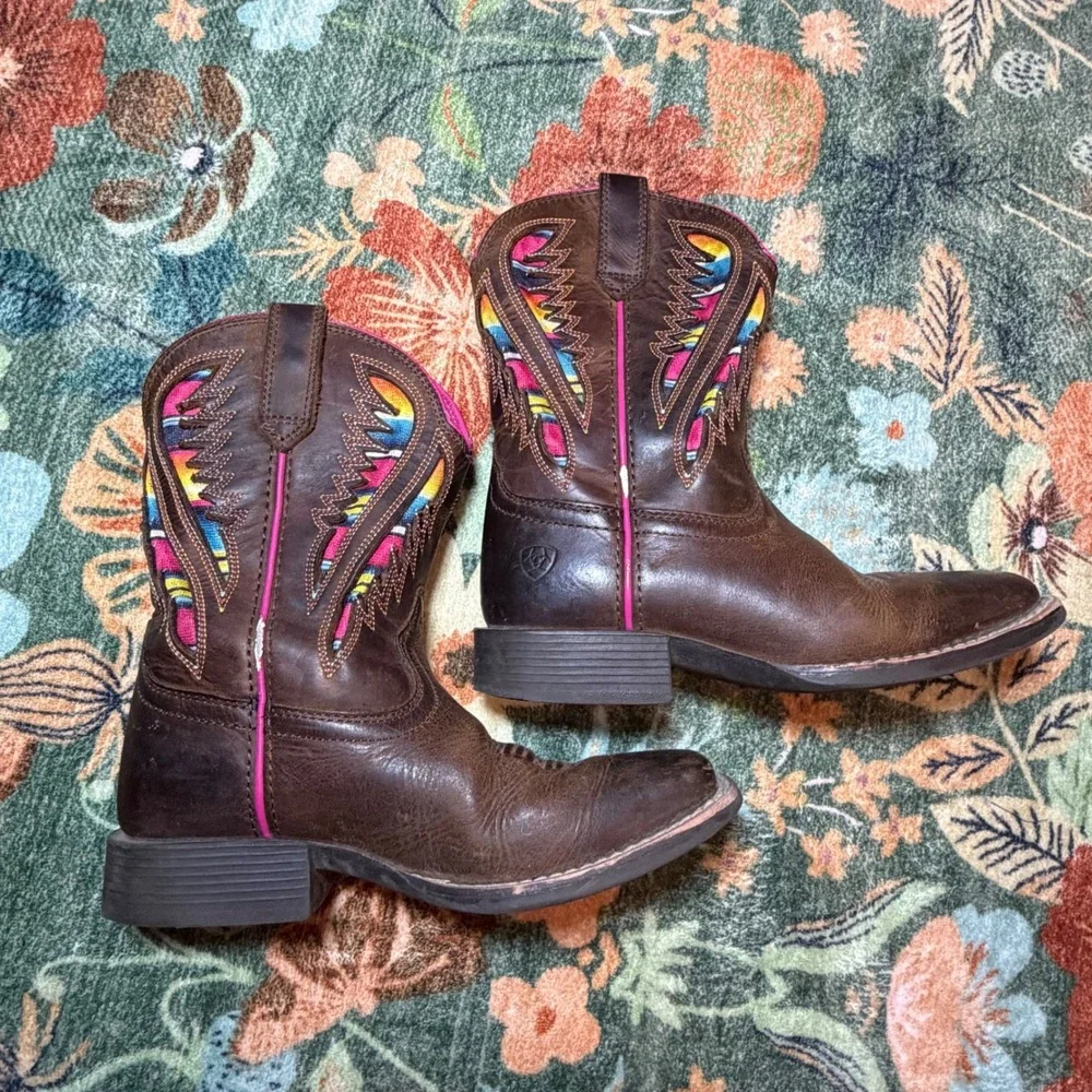 Ariat Kids Wiggle Room Western Boots Brown Leather Serape Pink US 13 10027382